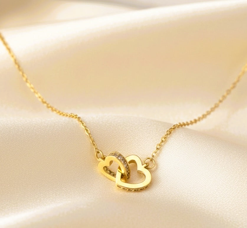 Interlock heart pendant Necklace