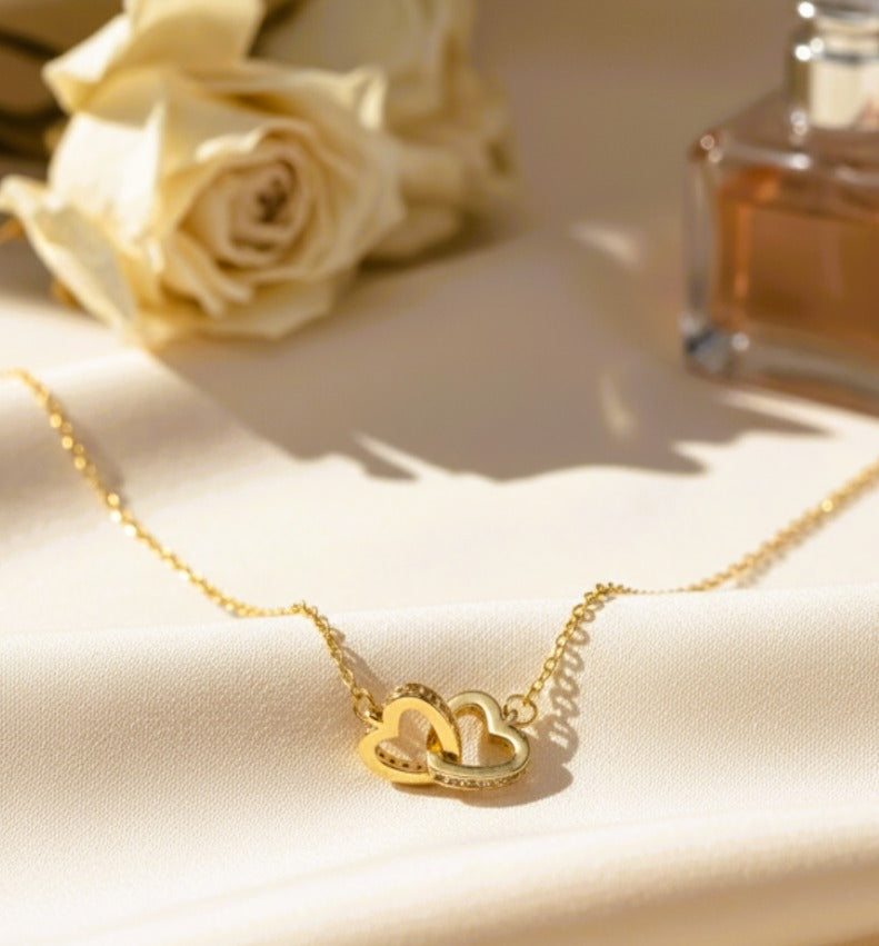 Interlock heart pendant Necklace