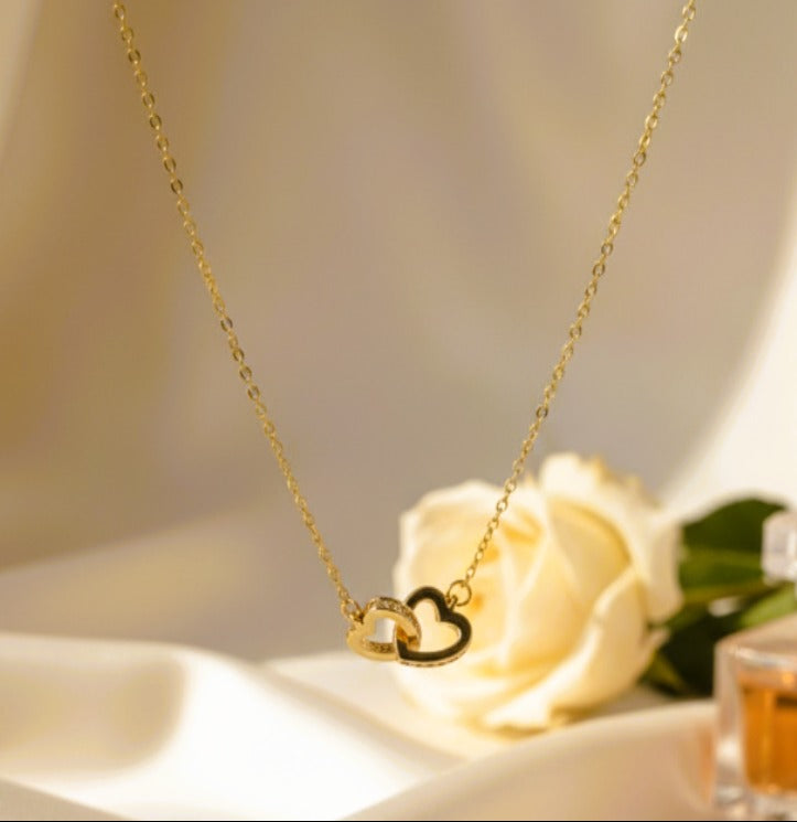 Interlock heart pendant Necklace