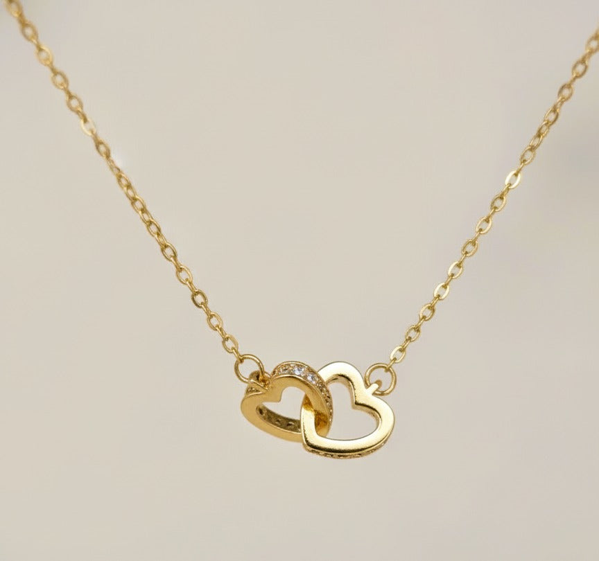 Interlock heart pendant Necklace