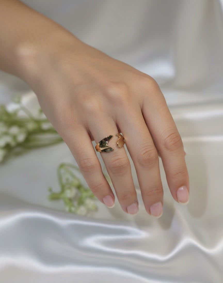 open curve design Ring