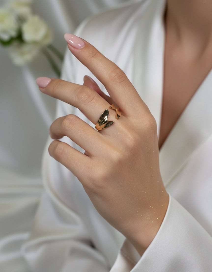 open curve design Ring