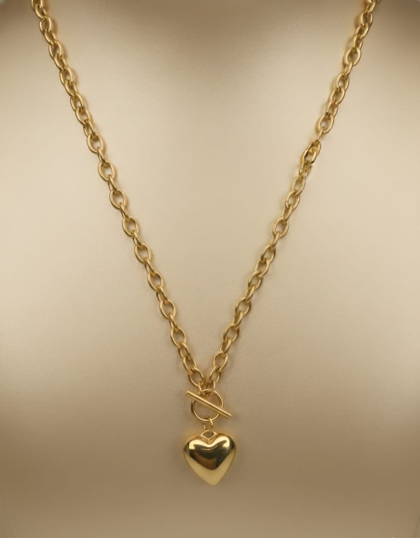 Choker toggle heart pendent
