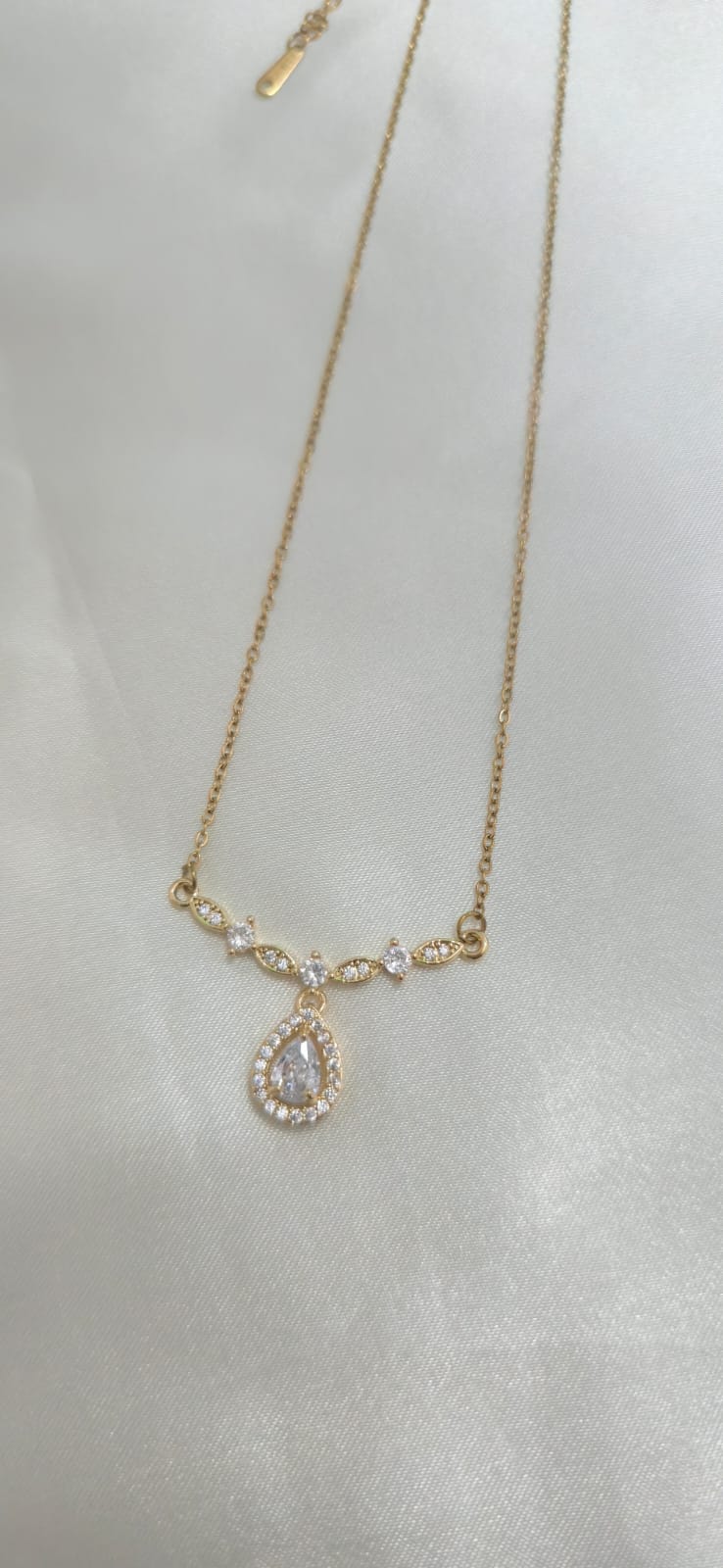 Diamond drop Necklace