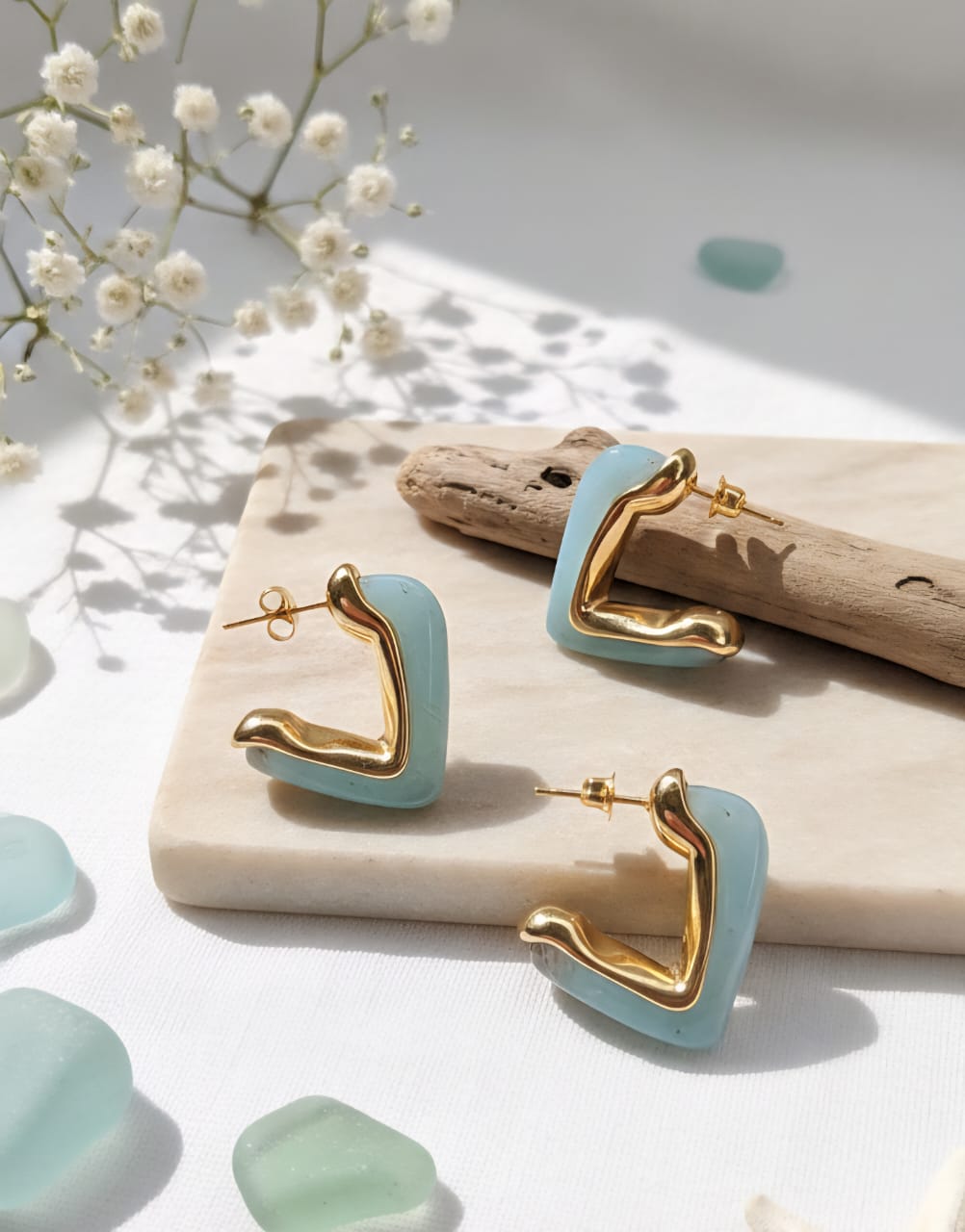 Resin Acrylic C shape sweet heart earring