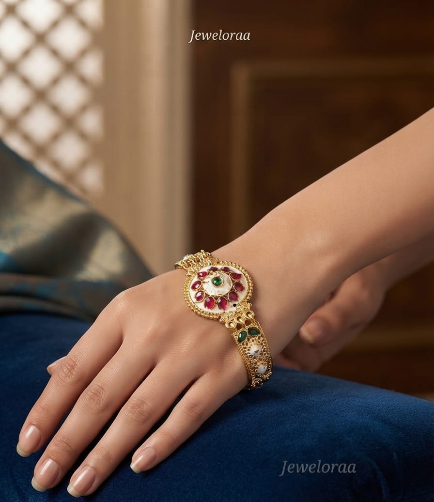 Heritage Bracelet Circle design