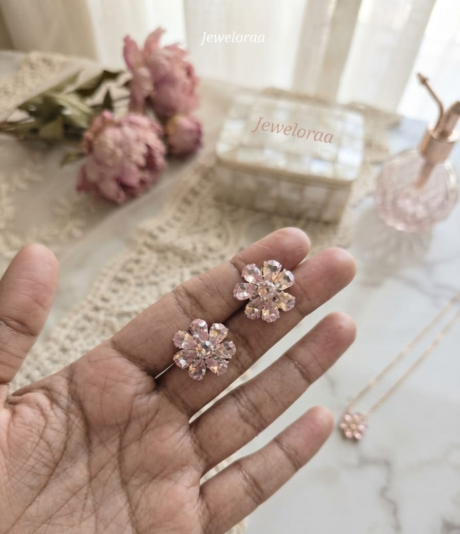 Floral Stud