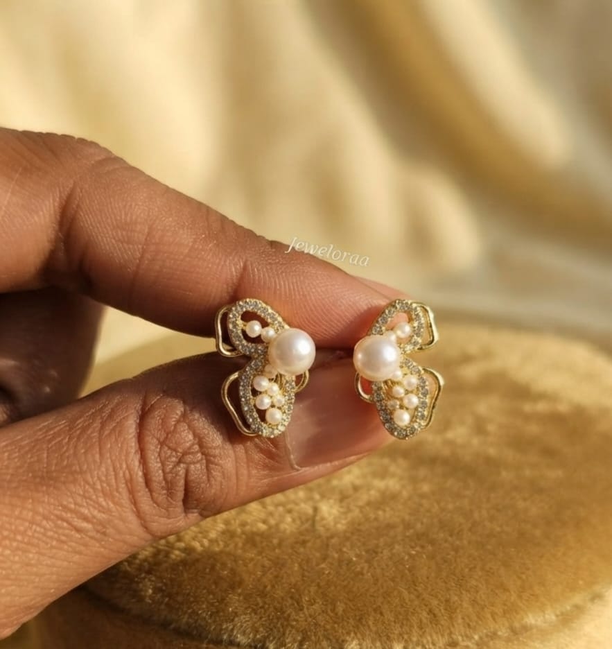 Half Butterfly Stud 22