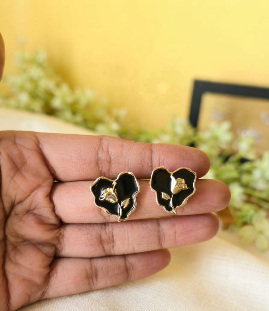 Black Heart Stud 38