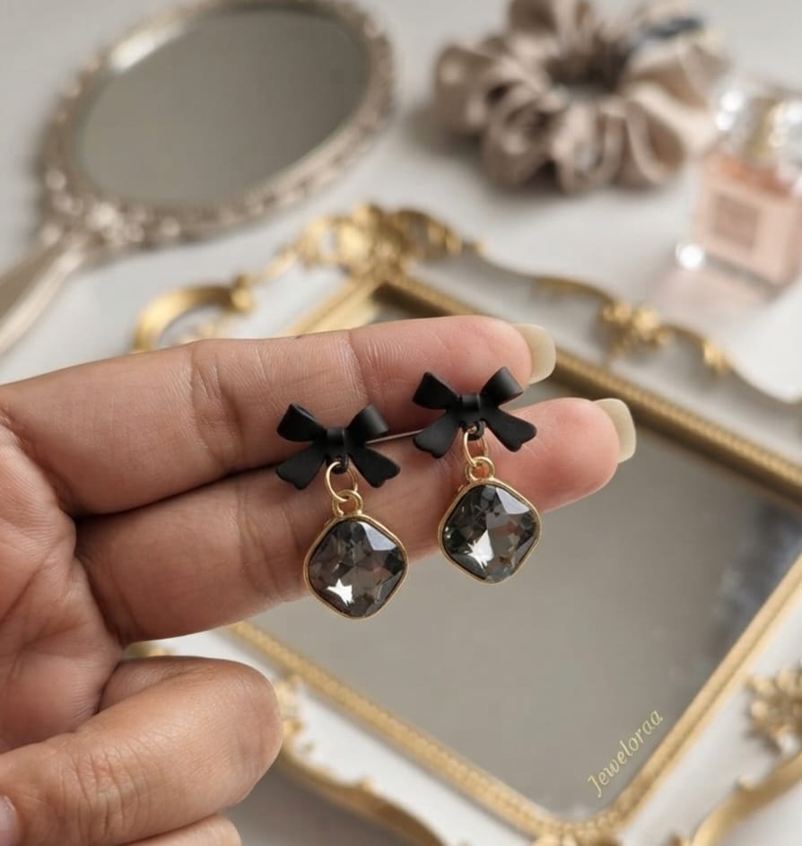 Black Bow Crystal Earring  3