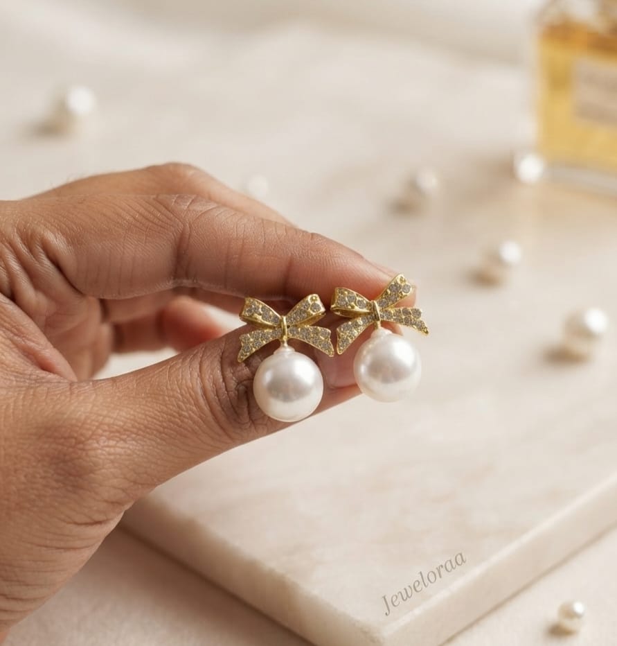 Bow Pearl Stud 44