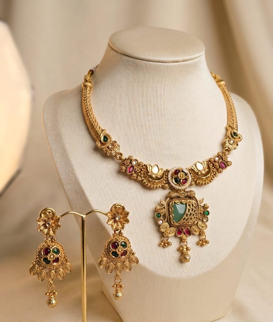 Square Green Stone Rajwadi Choker 15